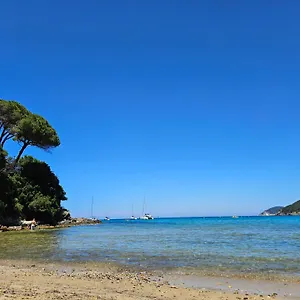 Villacolle , Procchio (Isola d'Elba) Italia